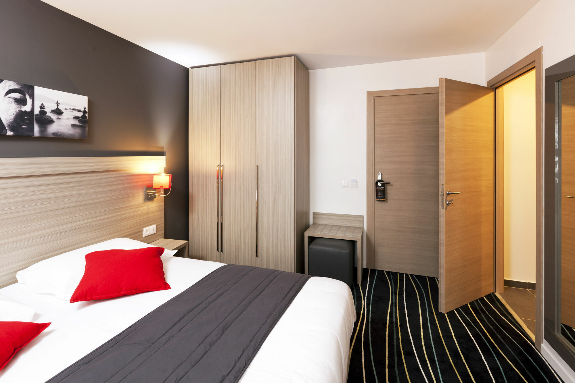 The Originals City, Hotel Marne-La-Vallee Est, Meaux Villenoy Exterior photo